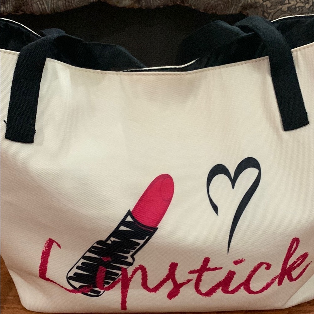 Lipstick Design White and Black Tote Bag